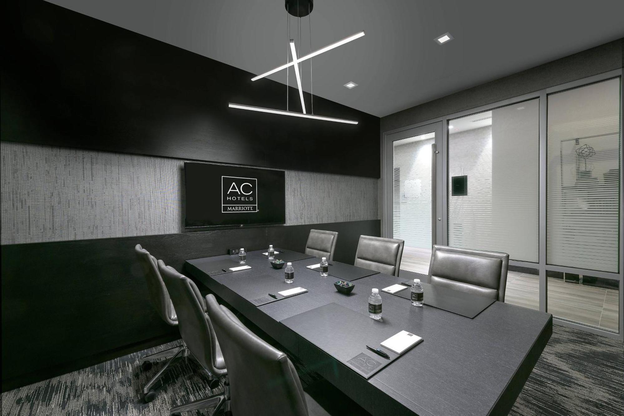 Ac Hotel By Marriott Boston North Medford Exteriör bild