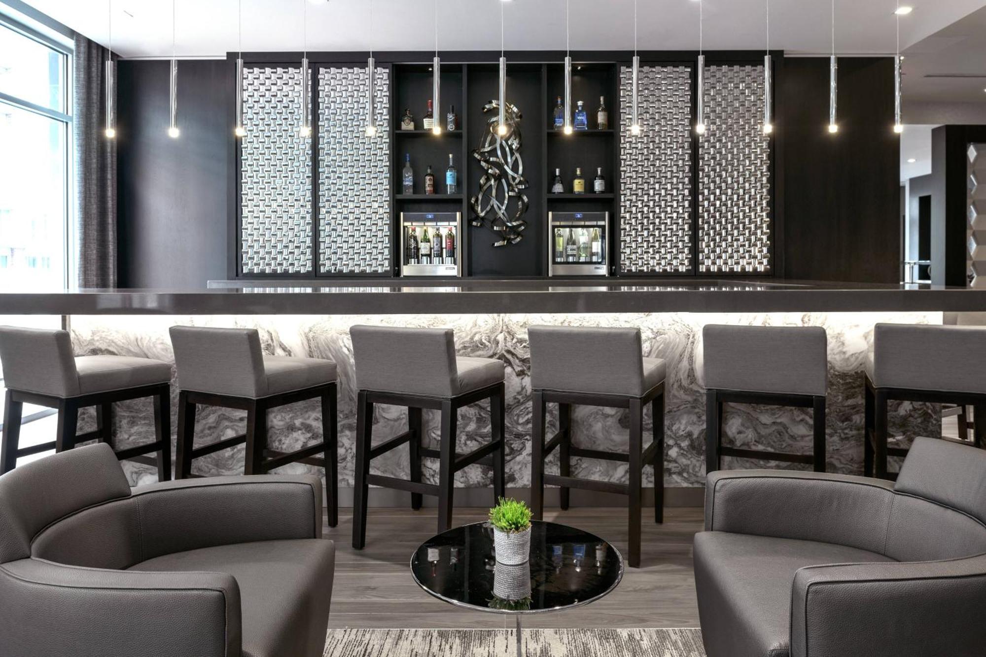 Ac Hotel By Marriott Boston North Medford Exteriör bild