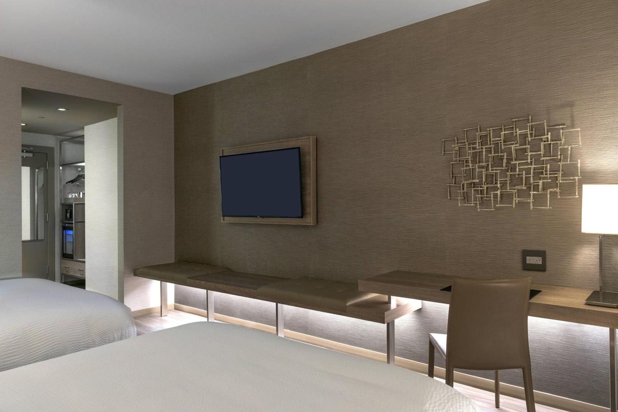 Ac Hotel By Marriott Boston North Medford Exteriör bild